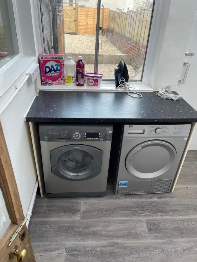 Room In Gloucester Road 4 Bristol Bagian luar foto