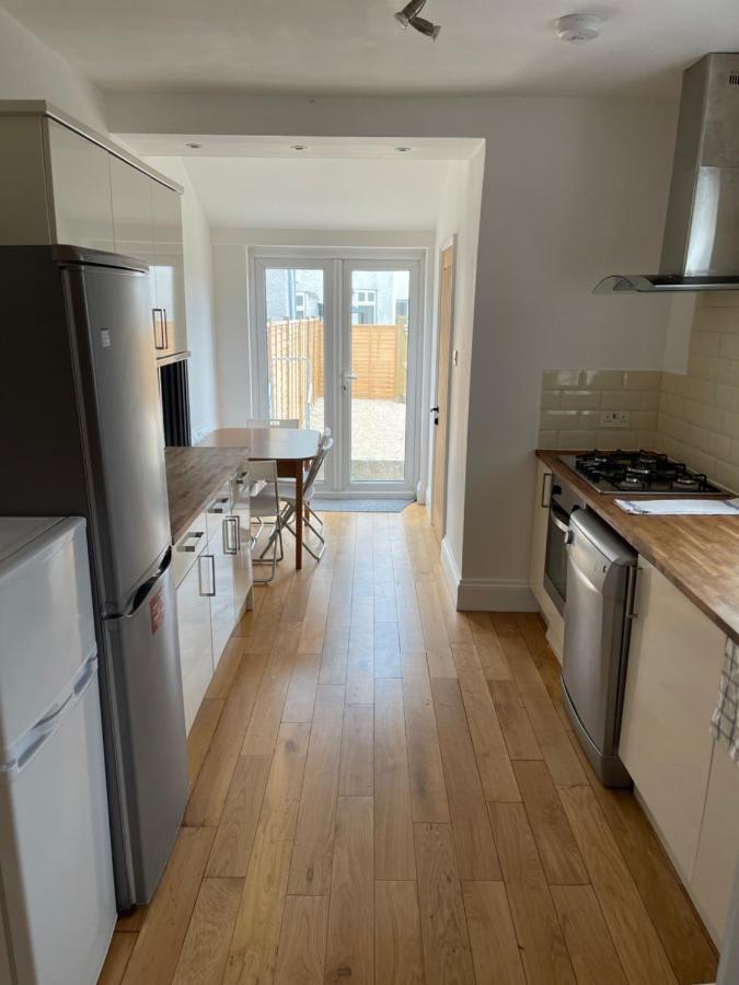 Room In Gloucester Road 4 Bristol Bagian luar foto