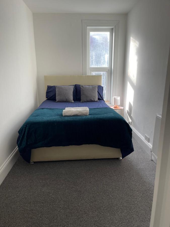 Room In Gloucester Road 4 Bristol Bagian luar foto